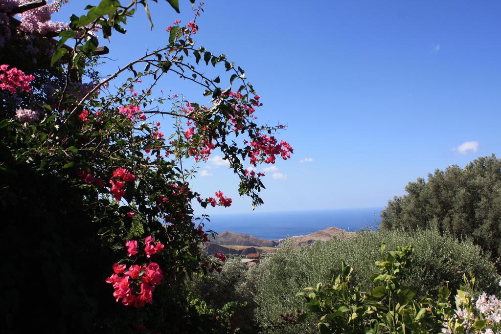Bed and Breakfast Rocca Del Vento San Pantaleone Exterior foto