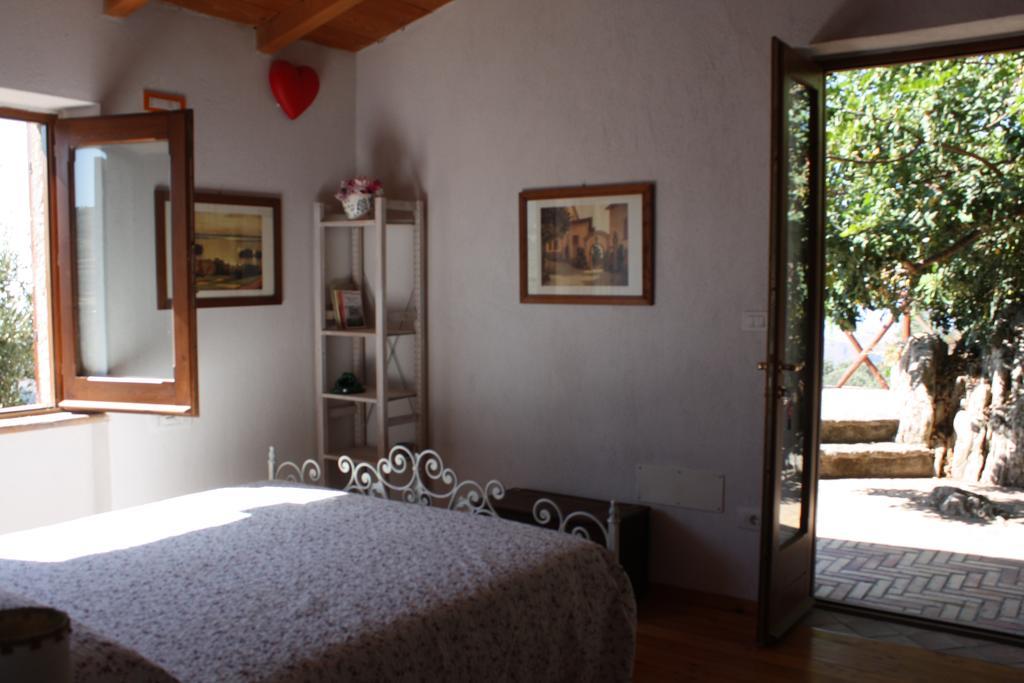 Bed and Breakfast Rocca Del Vento San Pantaleone Exterior foto